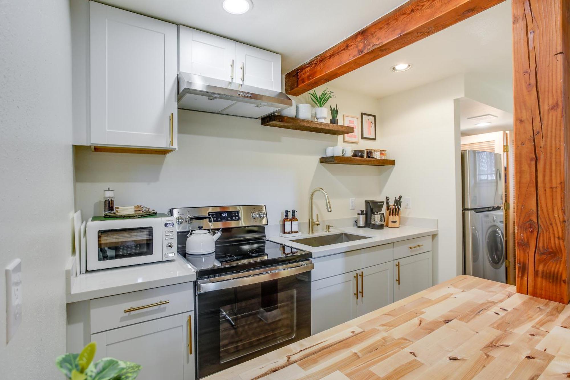Updated Tacoma Home With Fire Pit! Eksteriør bilde